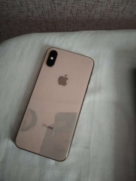 Продаю Iphone xs в Новосибирске