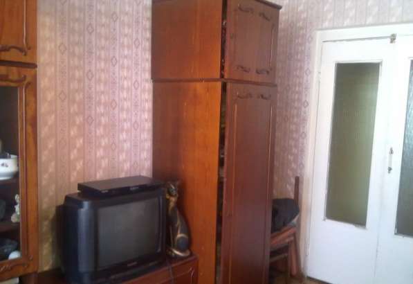 Продается 3-х комнатная квартира, ул. 70 лет Октября, 18 в Омске