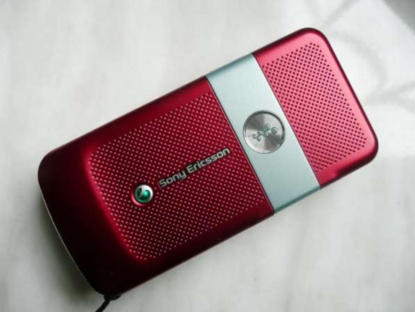 Новый Sony Ericsson W760i (оригинал) в Москве фото 4