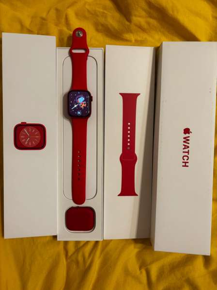 Часы Apple Watch 8 41mm red