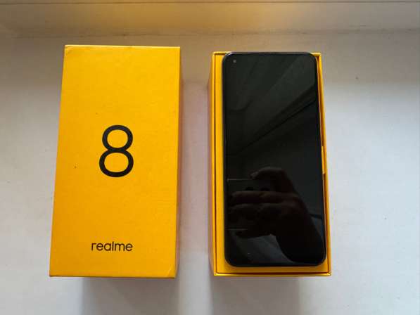 Телефон realme 8 в Перми