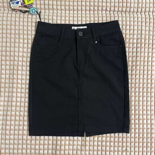 Юбка черная новая