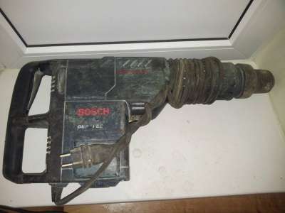 Отбойный молоток Bosch GBH 11 DE