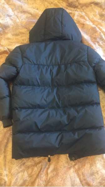 Продам почти новую зимнюю куртку, состояние идеальное в фото 4
