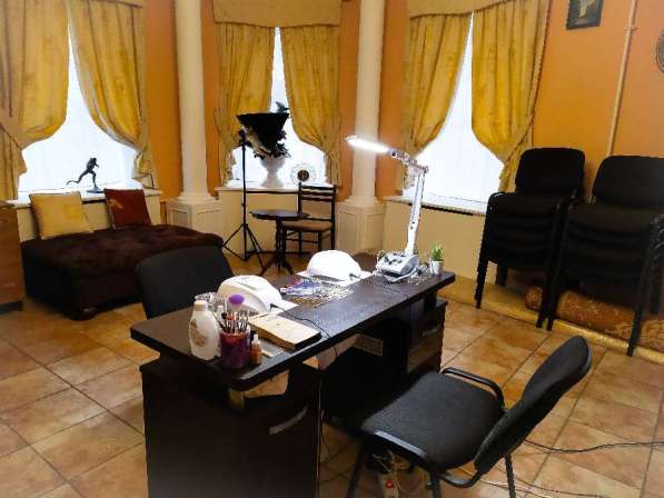 Маникюр в Санкт-Петербурге