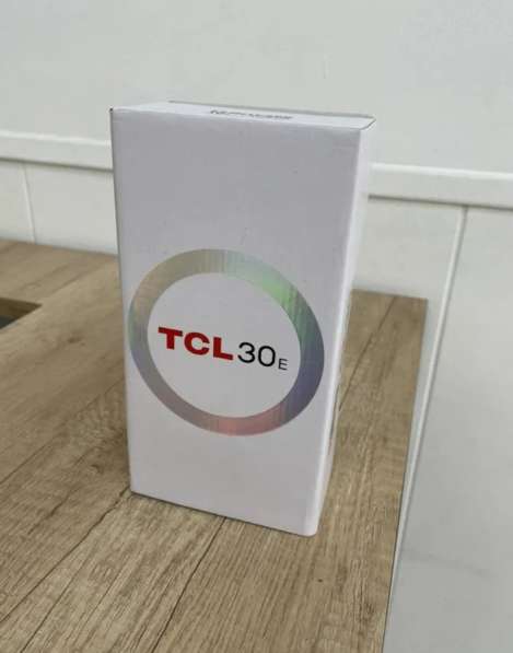 TCL 30E, телефон