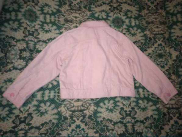 Джинсовый пиджак на девочку 6-7 лет в фото 3