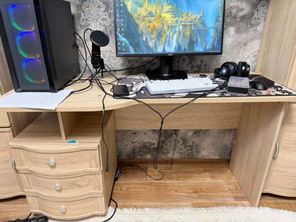 Стол письменный, компьютерный