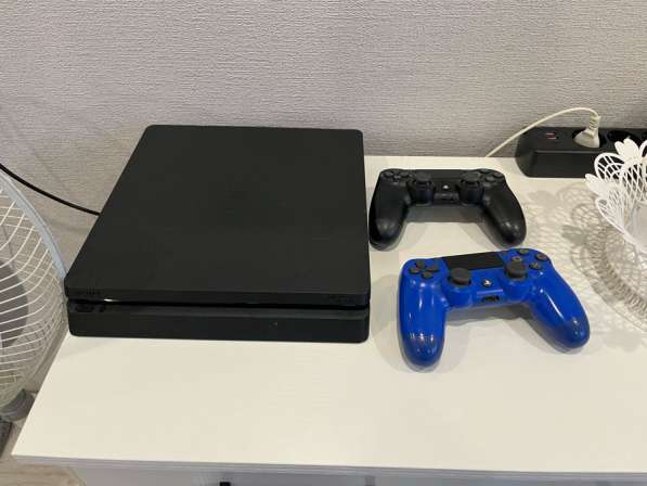 PlayStation 4 слим в Москве