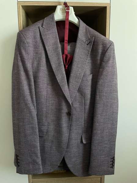 Мужской костюм тройка в Биробиджане