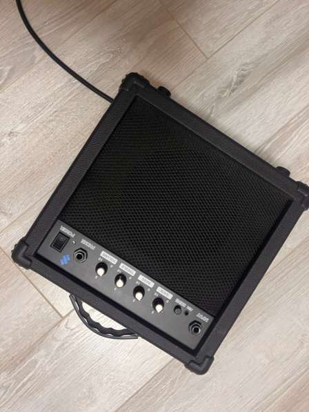 Электрогитара б/у