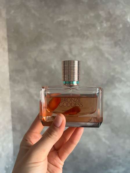 Estee lauder bronze goddess