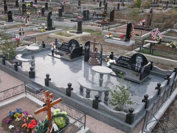 Памятник из гранита. Симферополь. Крым в Симферополе фото 13