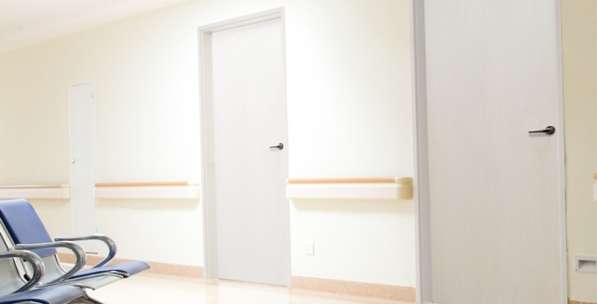 Медицинские двери Aquadoor из жесткого ПВХ в фото 3