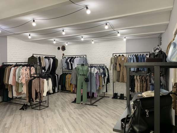 Магазин шоурум женской одежды в Санкт-Петербурге спб питере