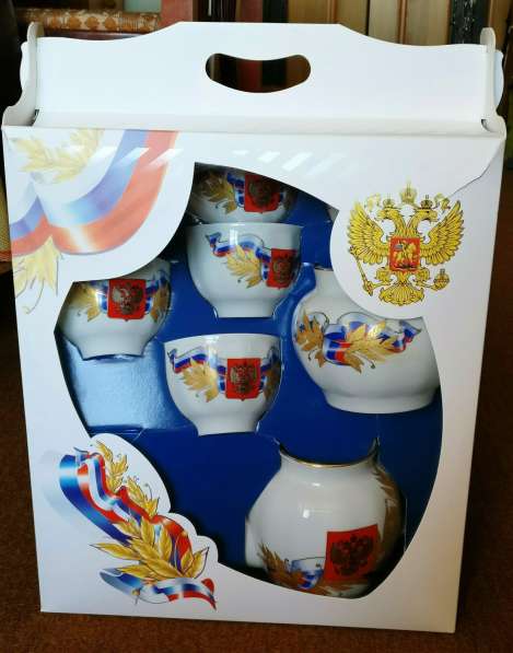 Чайный сервиз с Российской символикой