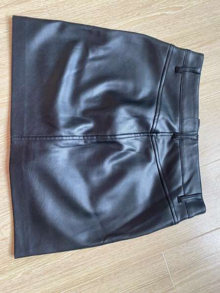 Кожаная чёрная юбка Zara размер S в Москве