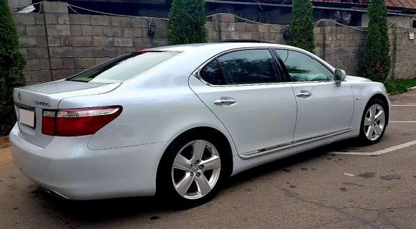 Toyota Camry 55, Mercedes Benz w221, Lexus LS460 с водителем в 