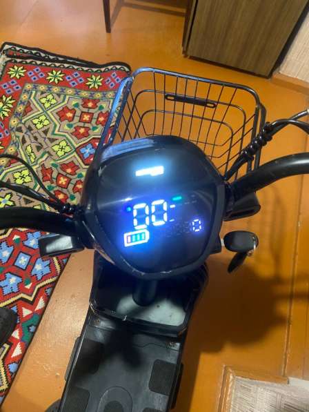 Электро-скутер в