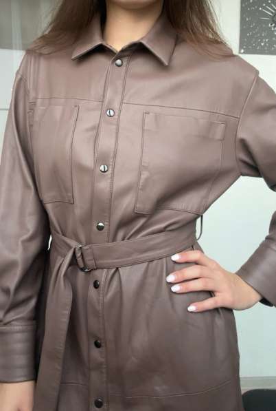 Платье-рубашка из экокожи в Санкт-Петербурге фото 6