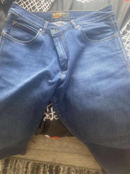 Джинсы в Москве фото 3