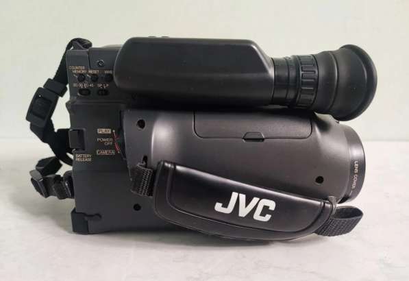 Видеокамера «JVC GR-AX 46», аналоговая, винтаж