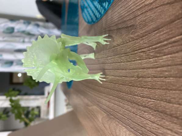 Динозавр обычный зеленый