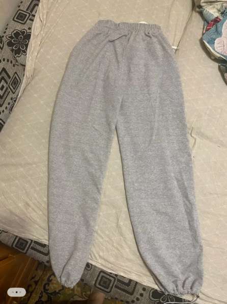 Спортивные штаны серые в Новотроицке