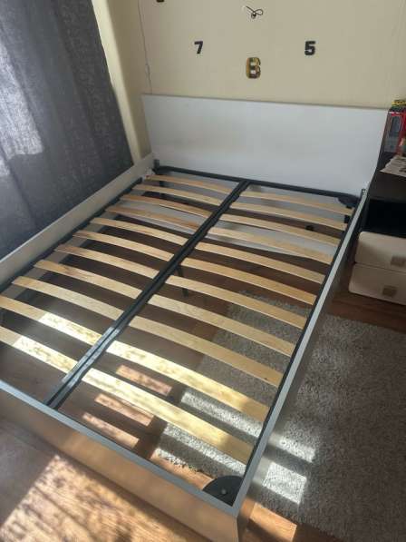 Кровать без матраца в Пушкино
