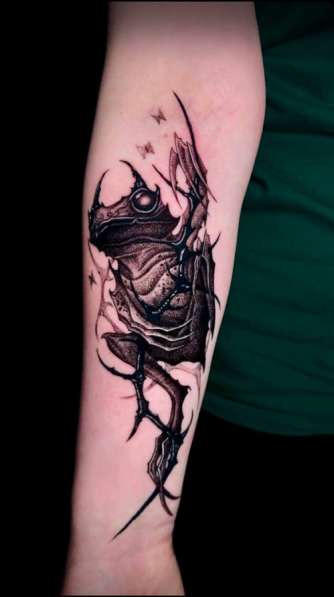 Тату-мастер