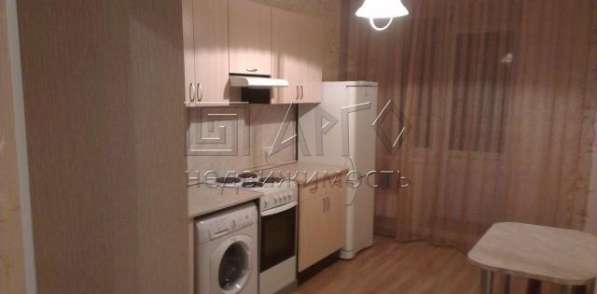 Сдам однокомнатную квартиру в Санкт-Петербурге. Жилая площадь 38 кв.м. Этаж 23.