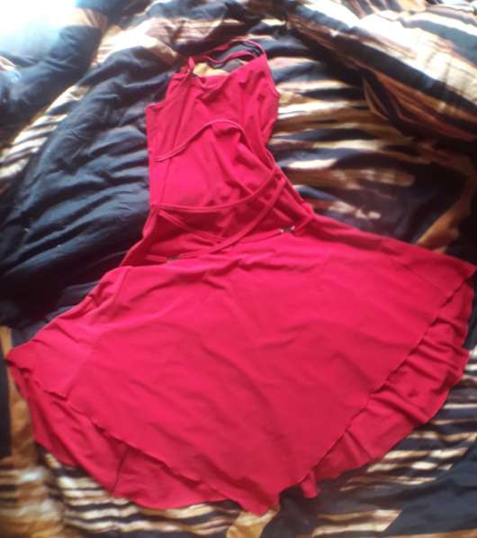 Эффектное красное платье 48-50р