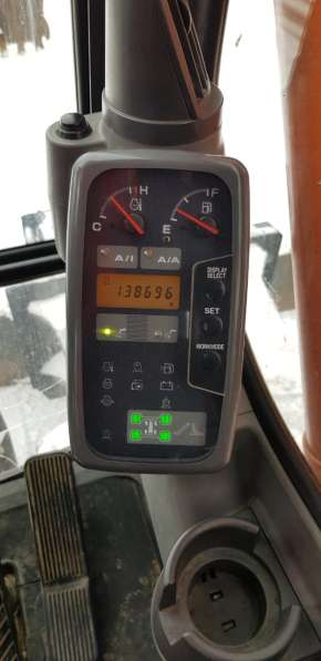 Продам экскаватор Хитачи ZX-160W в Омске фото 5