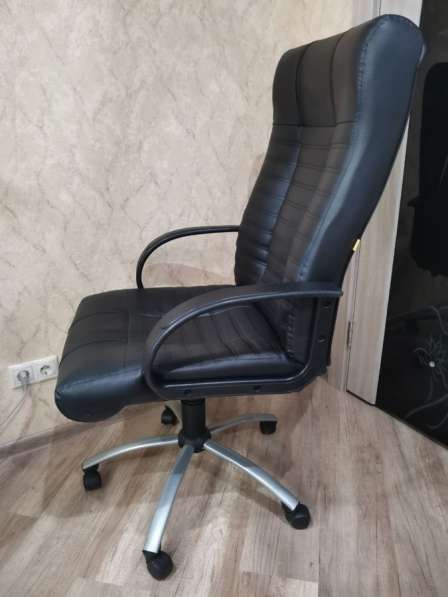 Офисное кресло в Саратове