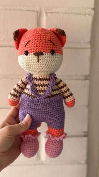 Вязаная игрушка Лиса