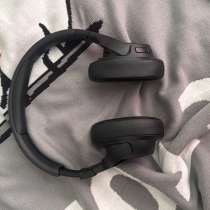 Продам оригинальные наушники JBL, в Владивостоке