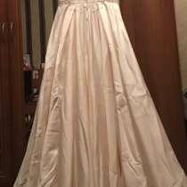Свадебное платье новое, купила, стало маловато, в Домодедове