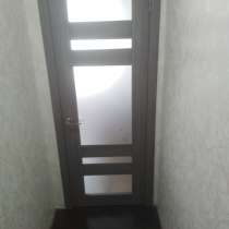 Продам 2 двери. 70 и 60. Полностью с коробкой, в Астрахани