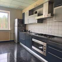 Продаю кухонный гарнитур б/у, в Москве