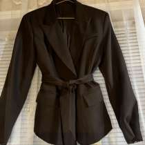 Женский костюм, в Махачкале