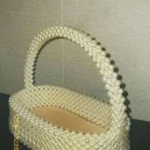 Корзинка из бусин, в Москве