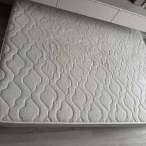 Отдам матрас, в Москве