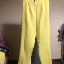 Костюм женский размер М, в Краснодаре