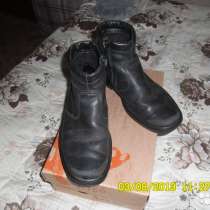 Продам ботинки демисезонные на мальчика р-р 36 и 37, в Красноярске