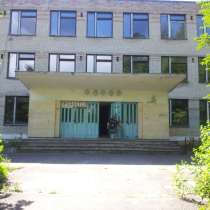 Здание школы, в Москве