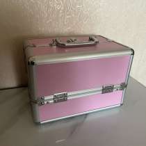 Кейс для косметики очень удобный и красивый, в Одинцово