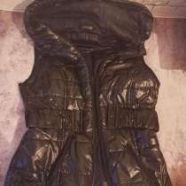 Жилет, в Москве