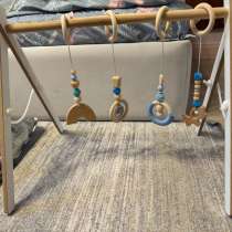 Деревянная стойка тренажер для малышей, в Москве