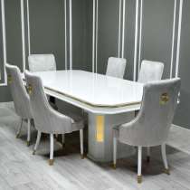 Стол и стулья, в Москве