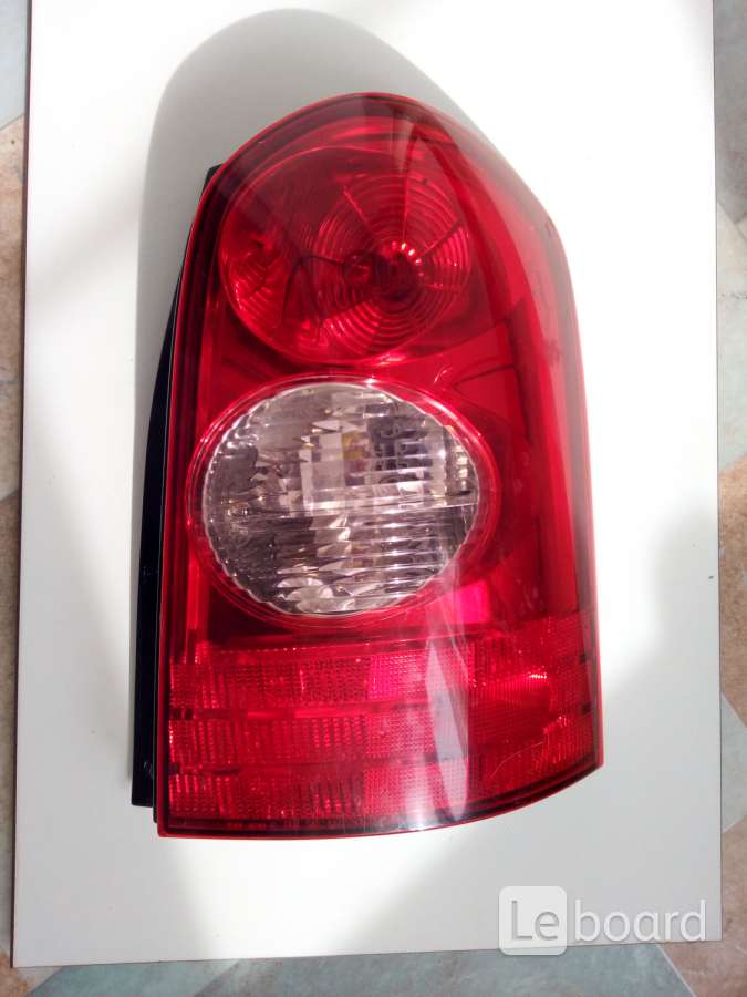 Задний фонарь мазда мпв. Задние фонари mazda мпв. Задний фонарь мазда мпв. Mazda mpv ii lw 1999-2006. Mazda mpv задние фонари.